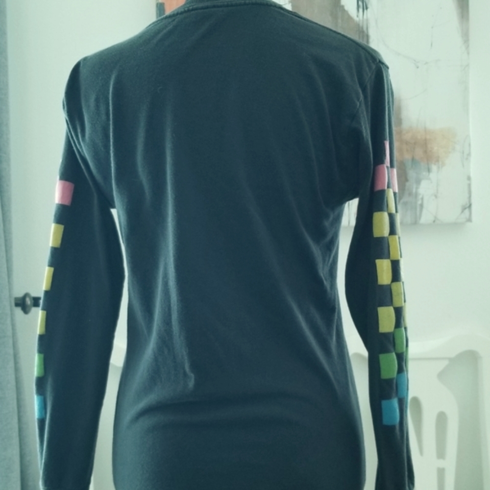 2 Women's long sleeve small T-shirts   (Black and Navy) - Picture 3 of 8